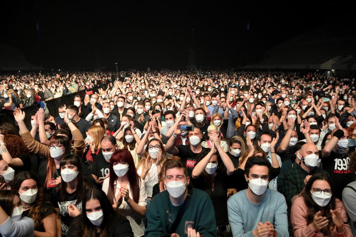 Des spectateurs assistant à un concert expérimental à Barcelone, le 27 mars - Lluis Gene - AFP