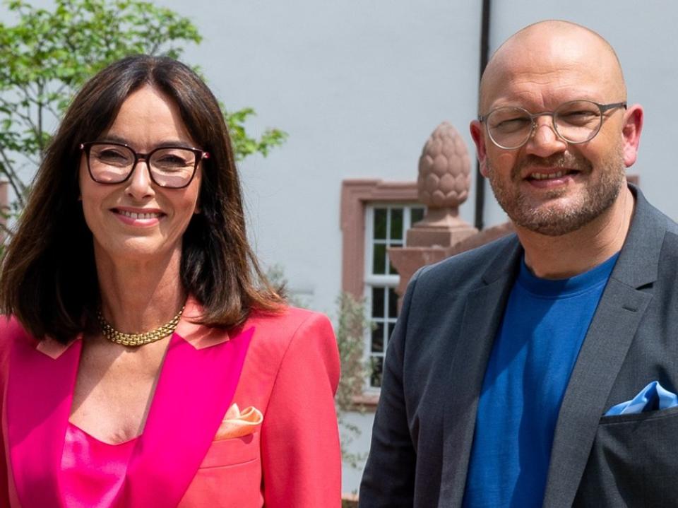 Die dienstältesten Experten: Heide Rezepa-Zabel und Sven Deutschmanek (Bild: ZDF/Sascha Baumann.)