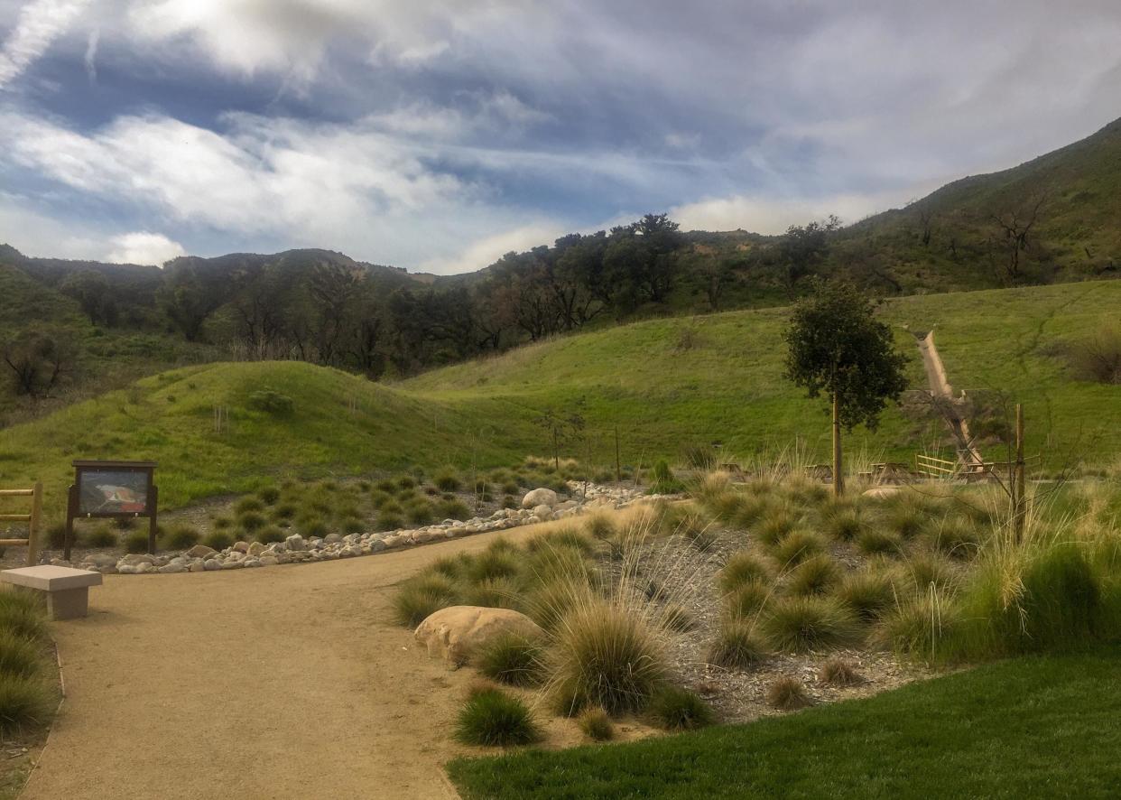 Straight view of hiking trails in Santa Clarita.