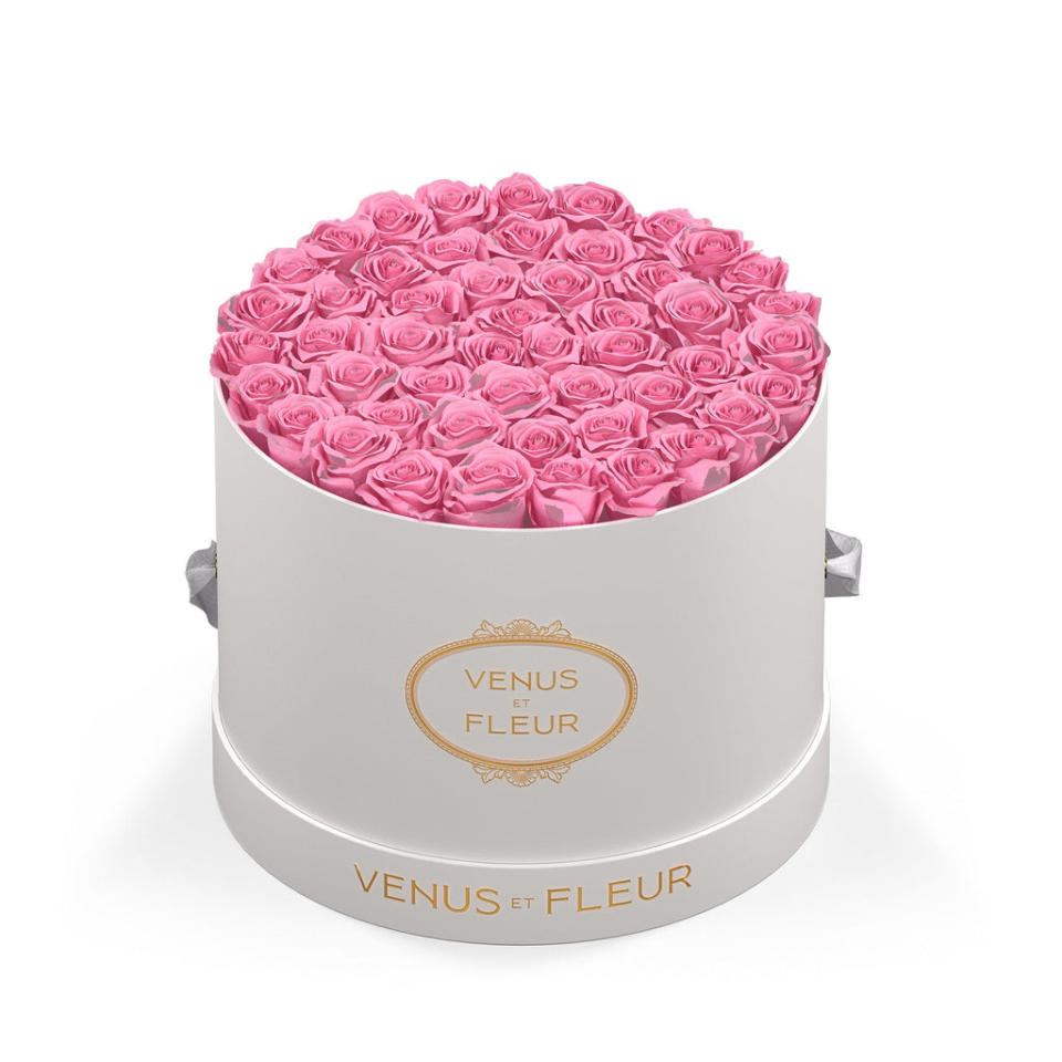 <p><a href="https://go.redirectingat.com?id=74968X1596630&url=https%3A%2F%2Fwww.venusetfleur.com%2Fcollections%2Fbest-sellers%2Fproducts%2Flarge-round-white-classic%3Fvariant%3D39648680411180&sref=https%3A%2F%2Fwww.cosmopolitan.com%2Flifestyle%2Fg46440436%2Fbest-flower-delivery-services%2F" rel="nofollow noopener" target="_blank" data-ylk="slk:Shop Now;elm:context_link;itc:0;sec:content-canvas" class="link ">Shop Now</a></p><p>Venus et Fleur</p><p>Venus et Fleur</p>