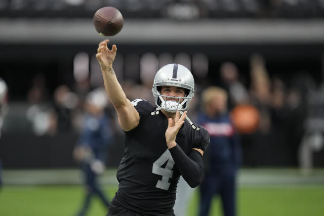 Oakland Raiders quarterback Derek Carr (4) during warms up drills