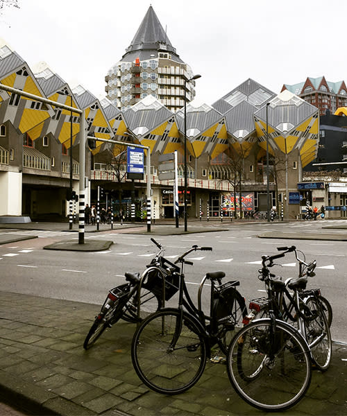 <p>Tras los bombardeos que sufrió durante la Segunda Guerra Mundial, esta ciudad renació para llenarse de arquitectura contemporánea. Pero además cuenta con una escena artística inigualable, con museos como el Boijmans Van Beuningen. Foto: <em><a rel="nofollow noopener" href="https://www.instagram.com/p/BeNVIHslGi1/?tagged=kijkkubus" target="_blank" data-ylk="slk:instagram/gaskovadaria;elm:context_link;itc:0;sec:content-canvas" class="link ">instagram/gaskovadaria</a></em> </p>