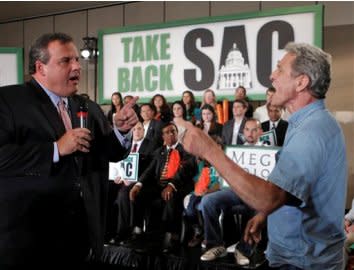 Chris Christie takes on a heckler at a Meg Whitman campaign event.