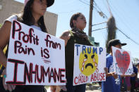 <p>People protest the separation of children from their parents in front of the El Paso Processing Center, an immigration detention facility, at the Mexican border on June 19, 2018 in El Paso, Texas. The separations have drawn intense scrutiny as the Trump administration institutes a zero-tolerance policy on illegal immigration. (Photo : Joe Raedle/Getty Images) </p>