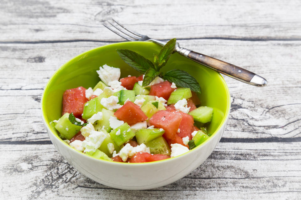 Wassermelone-Feta-Salat mit Gurken. (Bild: Getty Images)