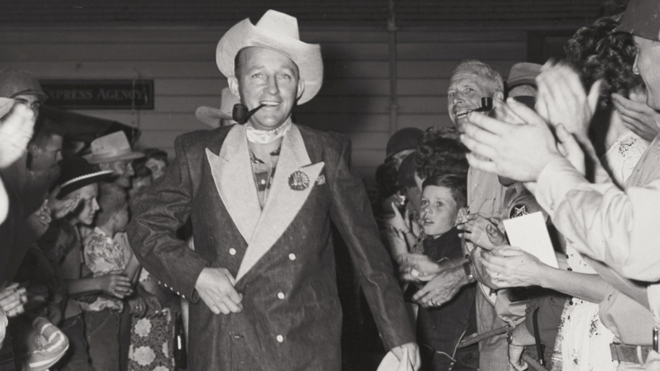 1951: The Canadian tuxedo is born.