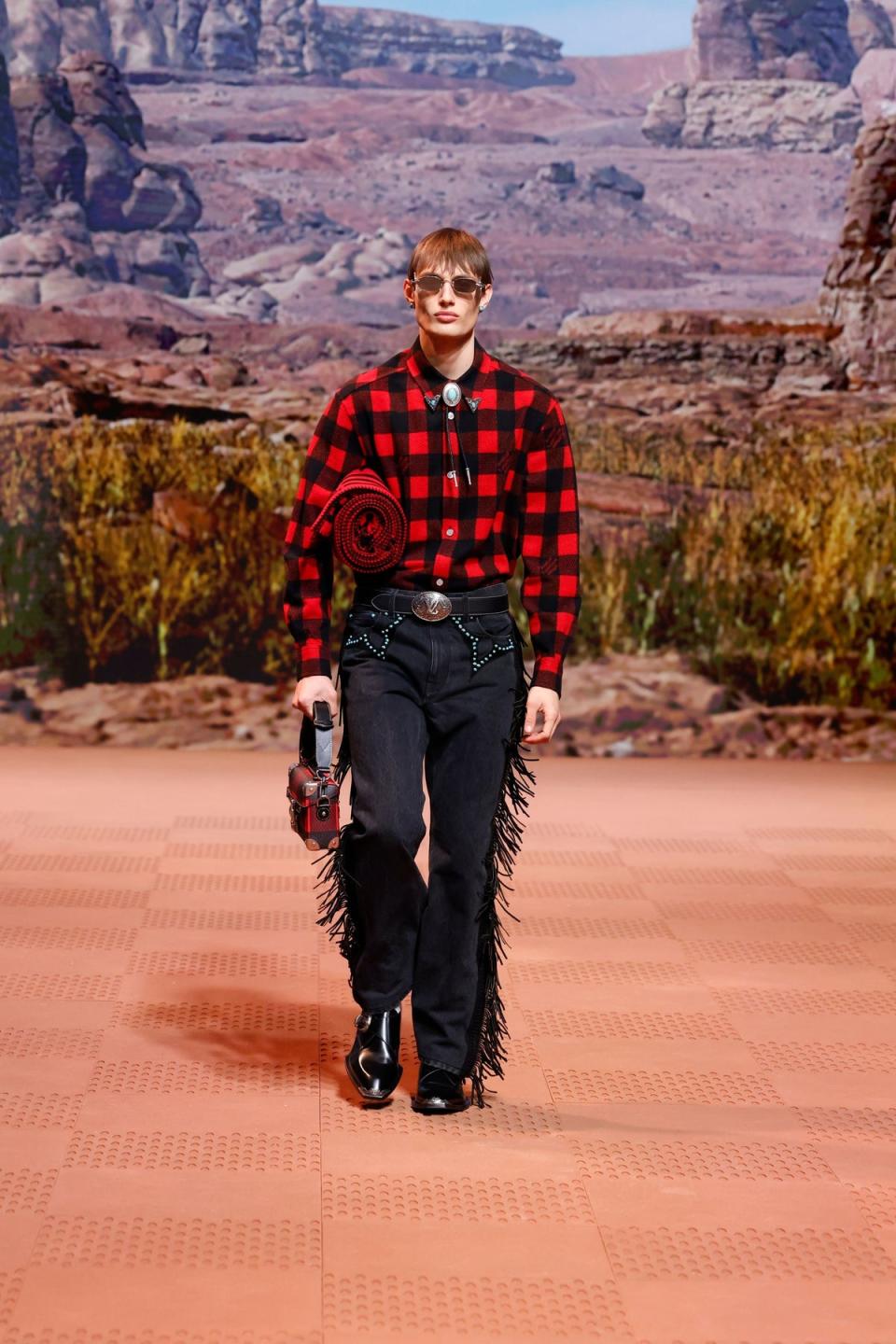 Urban cowboy chic at Louis Vuitton (LOUIS VUITTON)