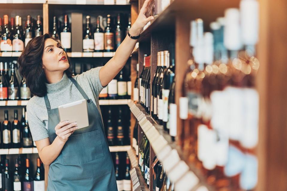 Conseillère de vente dans un magasin d’alcool