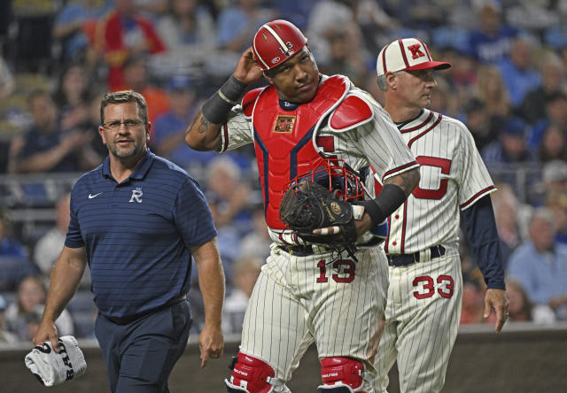 Kyle Isbel's go-ahead bunt lifts Royals over Astros 10-8 for