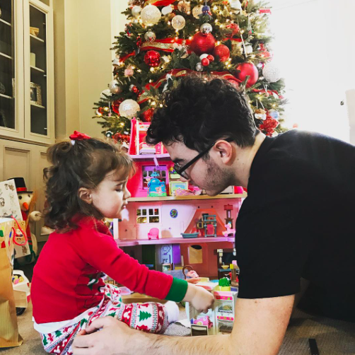 <p>Christmas is for children! Kevin Jonas had fun watching his 2-year-old daughter, Alena, play with her new toys. (Photo: <a rel="nofollow noopener" href="https://www.instagram.com/p/BOcsL_kD_vn/" target="_blank" data-ylk="slk:Instagram;elm:context_link;itc:0" class="link ">Instagram</a>) </p>