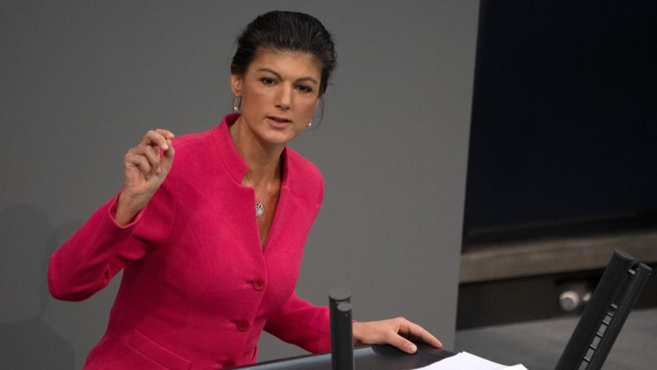 Sahra Wagenknecht (Die Linke), Fraktionsvorsitzende, spricht im Bundestag. Foto: Ralf Hirschberger