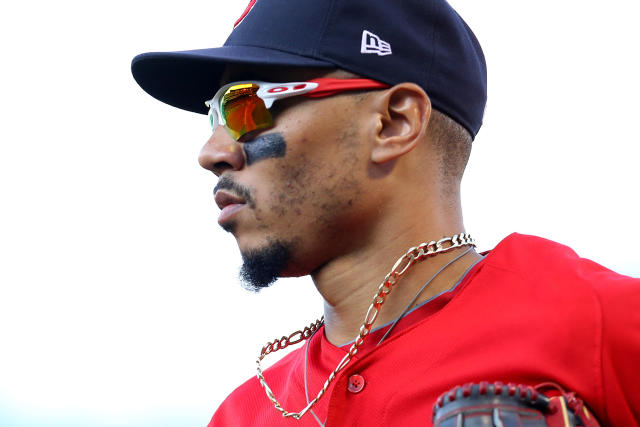 Mookie Betts Big Head Sunglasses T Shirt