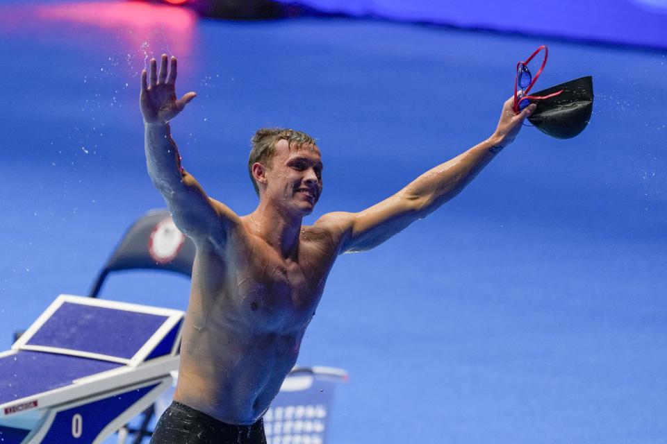 Carson Foster reacts after winning the Men's 400 individual medley finals Sunday, June 16, 2024, at the US Swimming Olympic Trials in Indianapolis. (AP Photo/Darron Cummings)