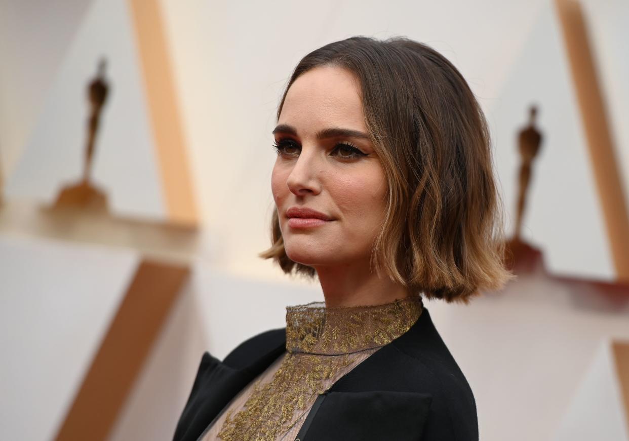 Natalie Portman paid tribute to female directors at the 2020 Oscars [Photo: Getty]