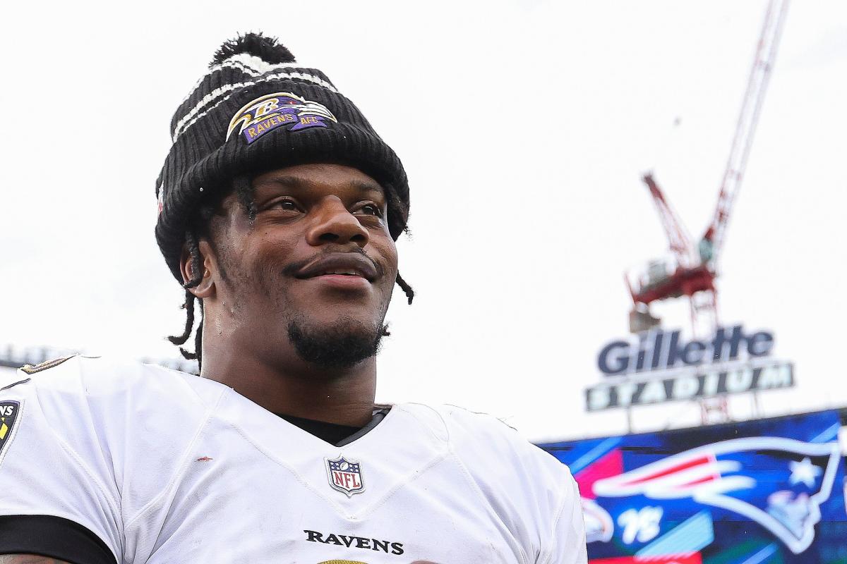 Ravens quarterback, former Boynton Beach star Lamar Jackson tests positive  for COVID-19