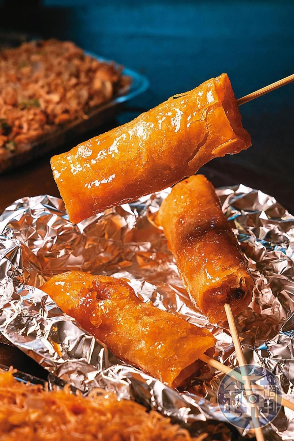 炸香蕉捲「Banana Lumpia」是關島常見的傳統甜點。（1美元／份，約NT$31）