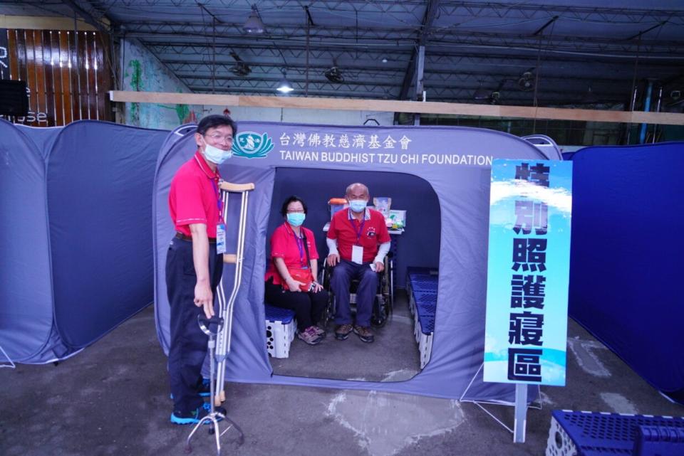 「台灣避難所」保障隱私還提供熱食，登日本X熱搜第1名。慈濟基金會提供