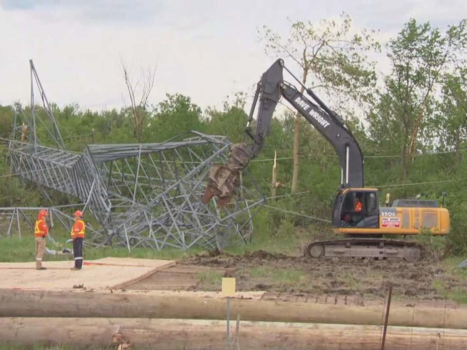 One of four damaged Hydro One transmission towers in the Ottawa area that needs to be repaired or replaced following a heavy weekend storm. (CBC - image credit)