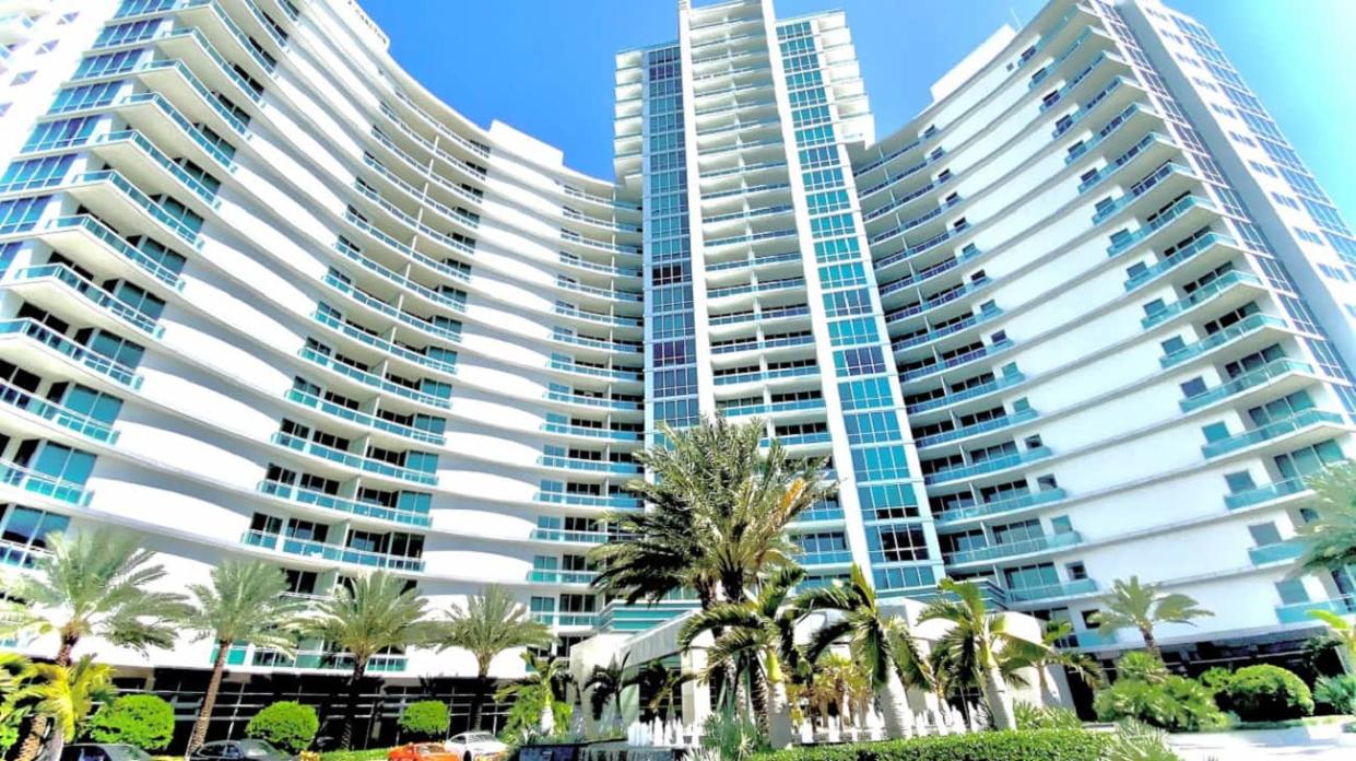 Ritz Carlton Miami, Bal Harbour, where the apartments of a Russian oligarch are to be confiscated, photo: open sources