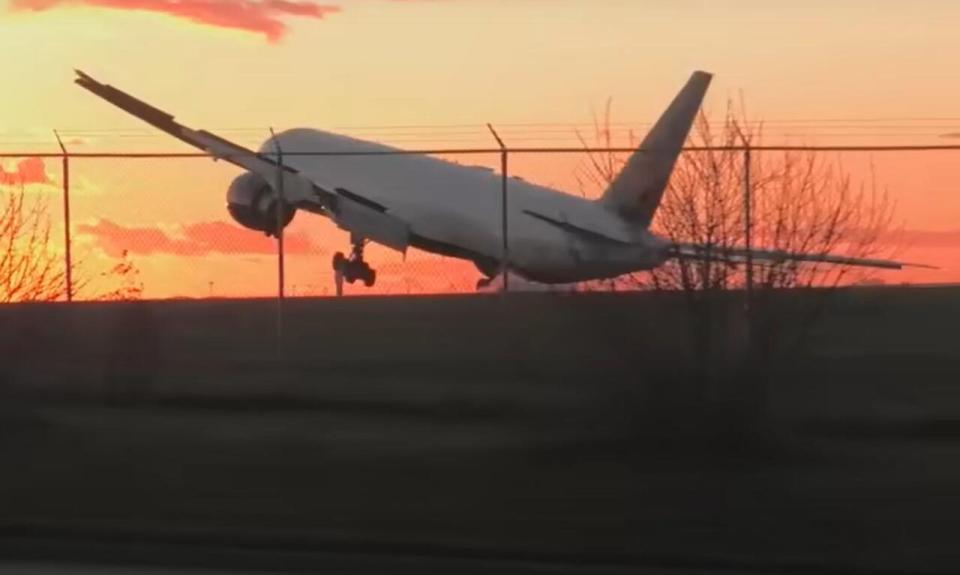 In a statement to CBC News, Air Canada said the Boeing 777 aircraft taxied to the gate normally after landing. (Wake Turbulence Aviation/Youtube - image credit)