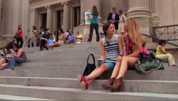 Blair and Serena on the famous Met steps. Source: Gossip Girl