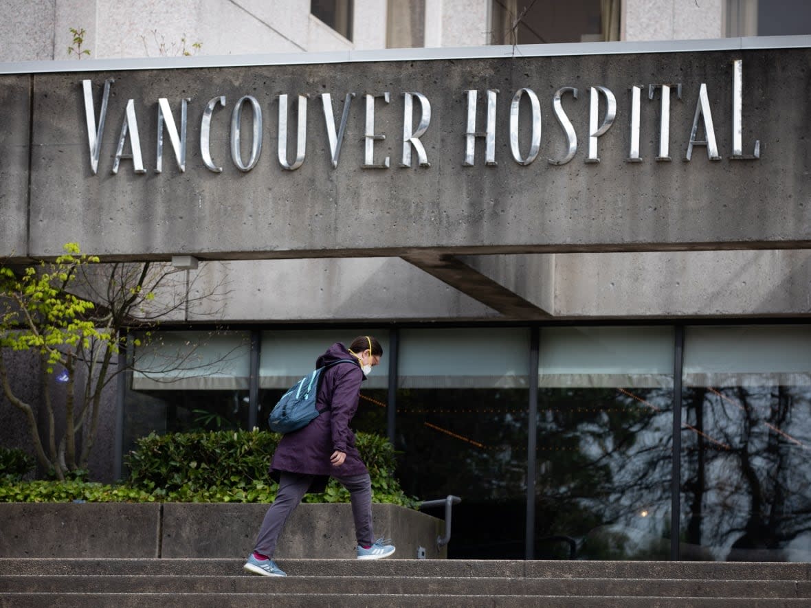 A psychiatrist at Vancouver General Hospital did an interview assessment of VPD Const. Nicole Chan while she was there. He testified that based on what she told him, Chan did not meet the criteria for certification for involuntary care.  (Maggie MacPherson/CBC - image credit)