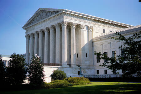 FILE PHOTO: The Supreme Court is seen ahead of the start of it's new term in Washington, U.S., October 1, 2018. REUTERS/Aaron P. Bernstein/File Photo