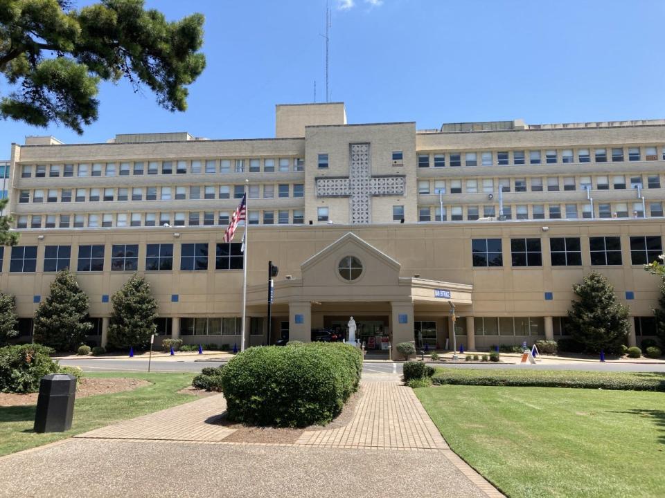 79 contract workers at St. Francis Medical Center will be laid off when the hospital changes foodservice vendors June 1, according to the Louisiana Workforce Commission.