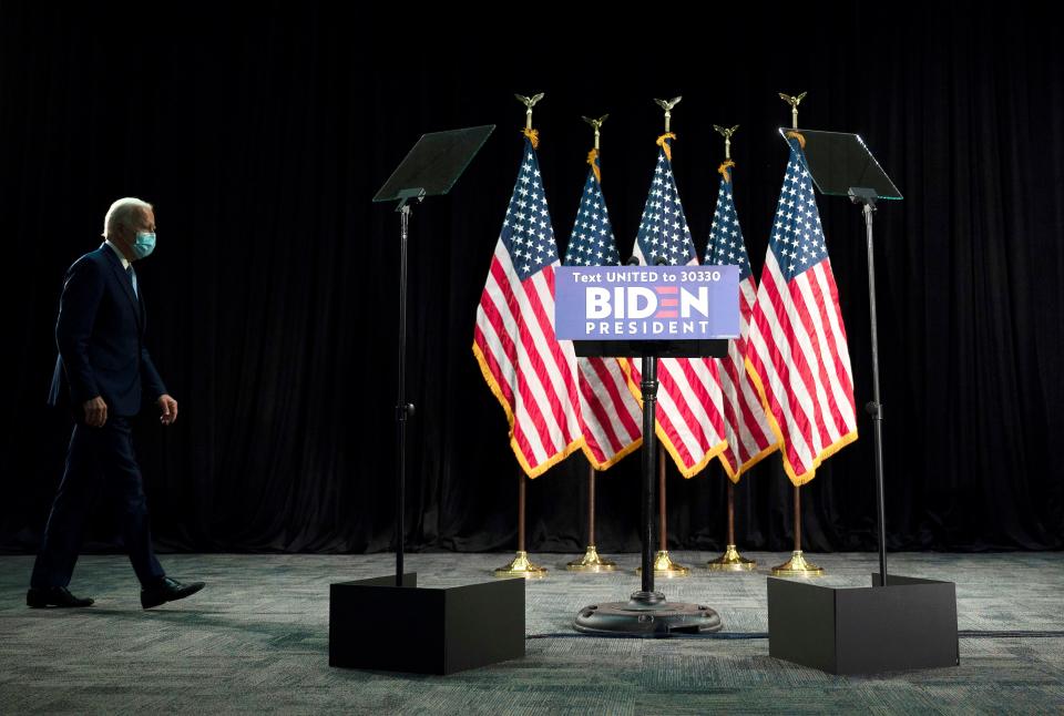 TOPSHOT - Presumptive Democratic presidential nominee and former Vice President Joe Biden arrives to speak at Delaware State Universitys student center in Dover, Delaware, on June 5, 2020. (Photo by JIM WATSON / AFP) (Photo by JIM WATSON/AFP via Getty Images)