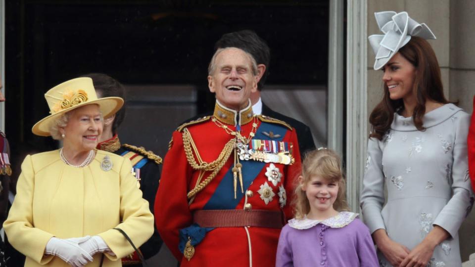 Fun on the Buckingham Palace balcony