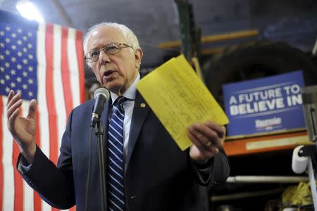 U.S. Democratic presidential candidate Bernie Sanders speaks at a campaign event in a resident's garage in Charles City, Iowa January 30, 2016. REUTERS/Mark Kauzlarich