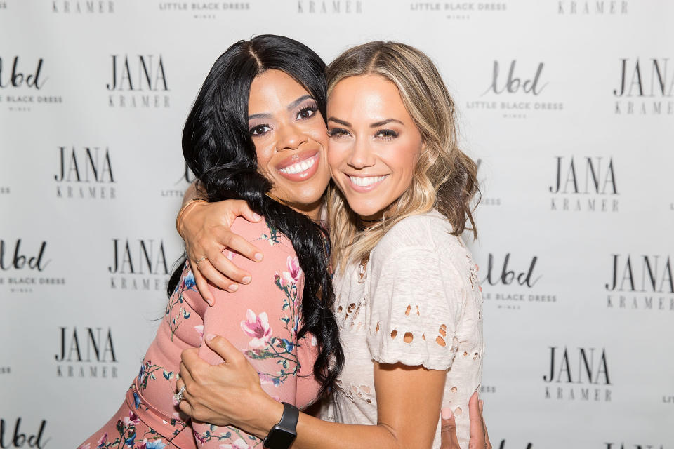 Jana Kramer and her Dress for Success client Keisha Wilson backstage at a recent LBD Wines meet and greet in Chicago. (Photo: Jeff Schear/Getty Images for Dress for Success)