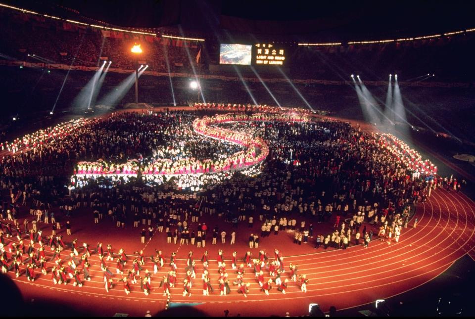 Performers at the Closing Ceremony for the 1988 Seoul Olympic Games. (Getty Images)