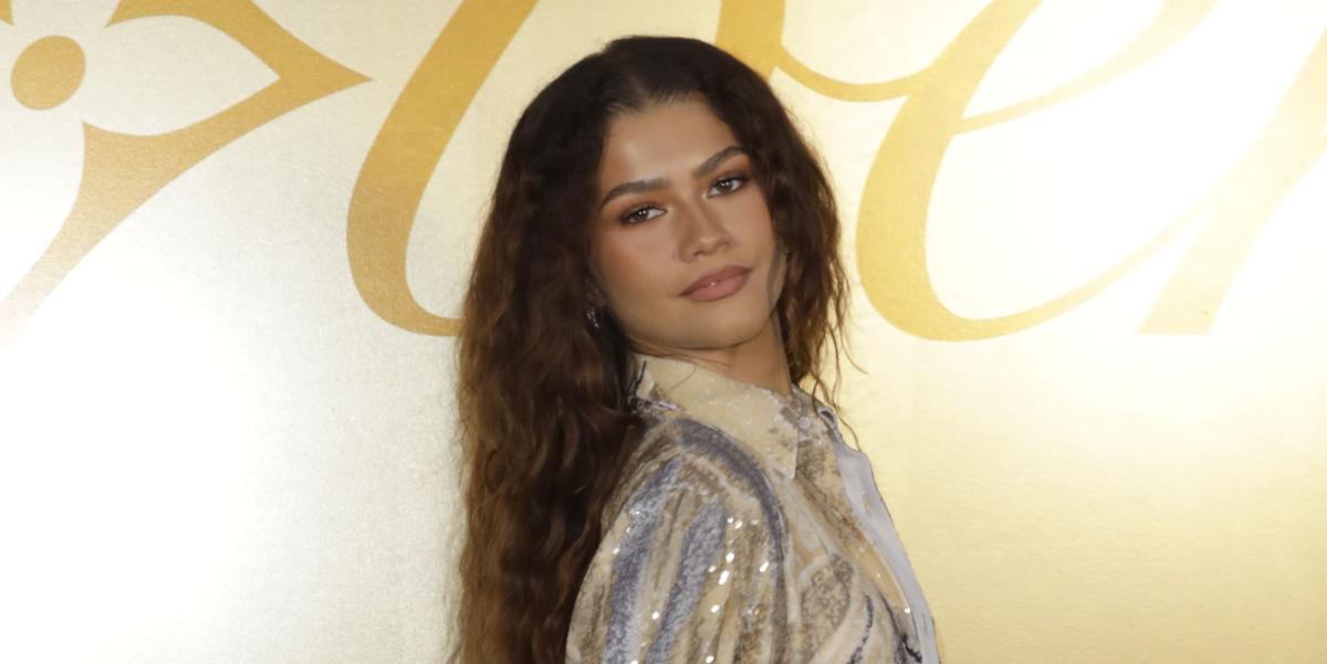 Zendaya for Smartwater: A Fashion Wave for 2023