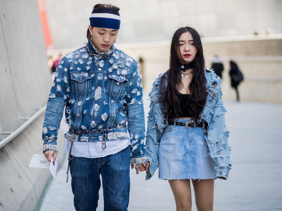 A Korean couple at Dongdaemun Design Plaza in Seoul.