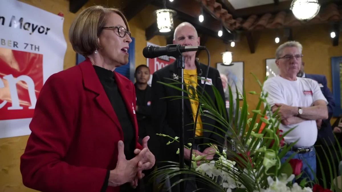 Des Moines Mayorelect Connie Boesen addresses supporters at Chuck's