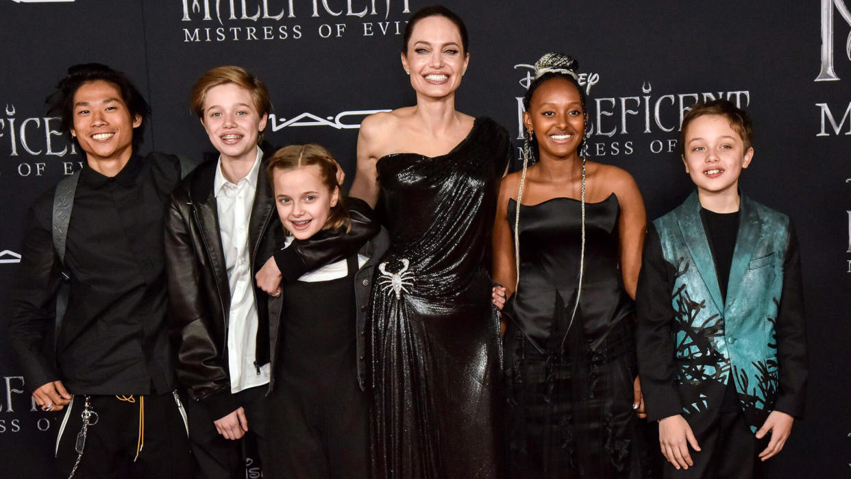 Mandatory Credit: Photo by Rob Latour/Shutterstock (10428663jn)Pax Jolie-Pitt, Shiloh Jolie-Pitt, Vivian Jolie-Pitt, Angelina Jolie, Zahara Jolie-Pitt and Knox Jolie-Pitt'Maleficent: Mistress of Evil' film premiere, Arrivals, El Capitan Theatre, Los Angeles, USA - 30 Sep 2019.