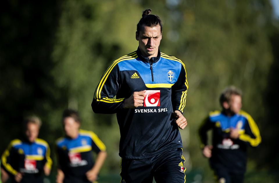 Zlatan Ibrahimovic takes part in the training of the Swedish national football team in Stockholm, Sweden Monday Sept.2, 2013. Sweden will meet Ireland in a World Cup qualification group C match on Friday. (AP photo / TT News agency / Erik Martensson) ** SWEDEN OUT **