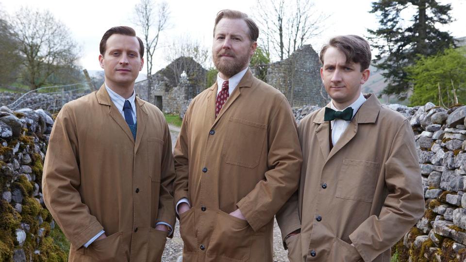 Nicholas Ralph, Samuel West and James Anthony-Rose in All Creatures Great and Small