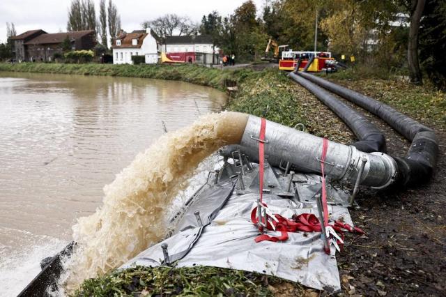 Inondations dans le Pas-de-Calais. Les puissantes pompes retirées