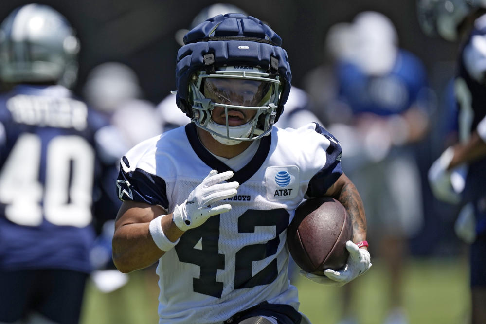 Dallas Cowboys rookie Deuce Vaughn will get share of touches