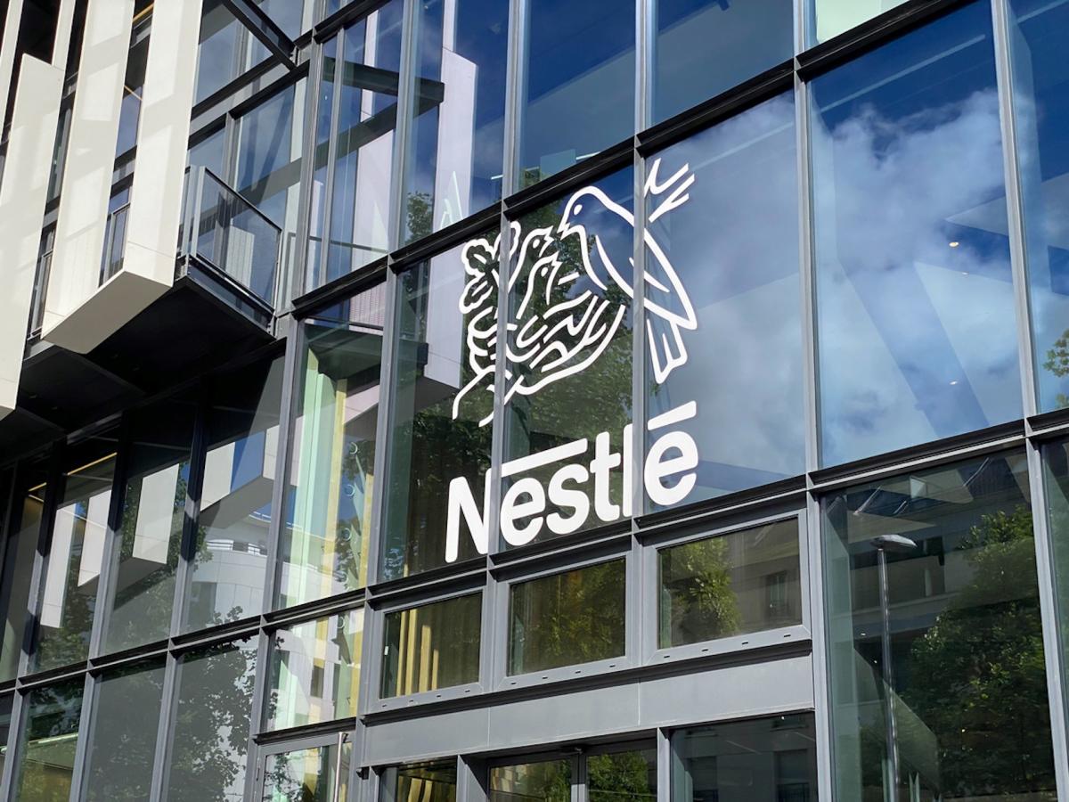 Nestlé прекъсна връзките си с Marfrig бразилски доставчик на говеждо