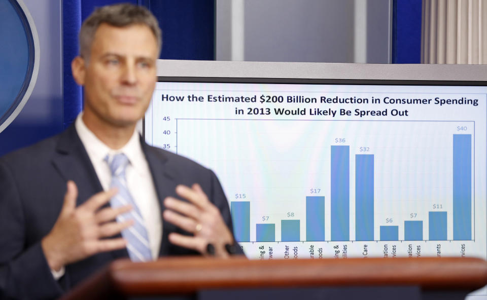 Alan Krueger, chairman of the Council of Economic Advisers, speaks during a media briefing at the White House in Washington November 26, 2012.  REUTERS/Kevin Lamarque  (UNITED STATES - Tags: POLITICS BUSINESS)