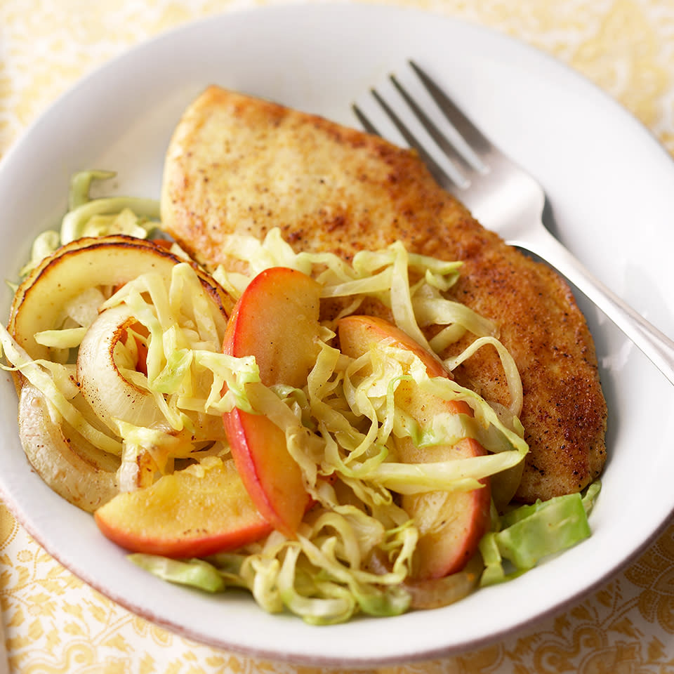 Curried Chicken with Cabbage, Apple and Onion