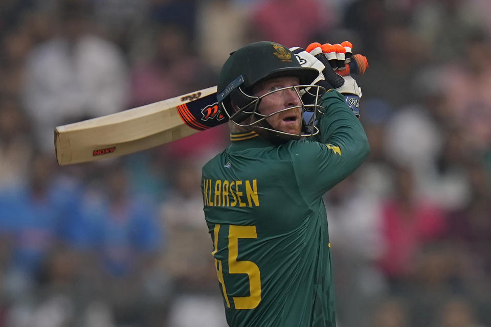 South Africa's Heinrich Klaasen bats during the ICC Men's Cricket World Cup match between England and South Africa in Mumbai, India, Saturday, Oct. 21, 2023. (AP Photo/Rajanish Kakade)