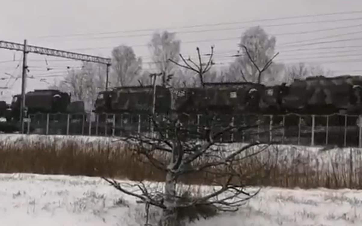 Russian troops are already arriving in Belarus, says secretary of its Security Council Alexander Volfovich. Trains with Russian military vehicles have been spotted all over the country. Here is one in Kolodishchi, just outside Minsk. Video by @MotolkoHelp from earlier today. Source: https://twitter.com/TadeuszGiczan/status/1483086684417835011 