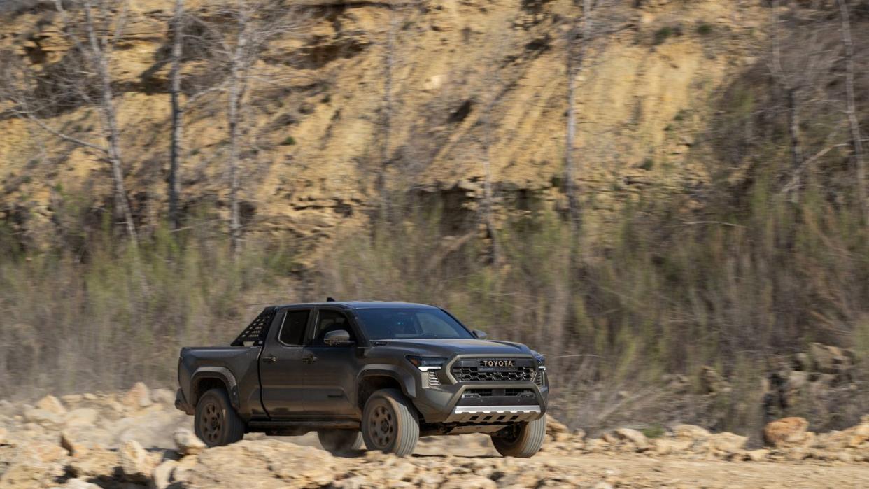 2024 toyota tacoma hybrid