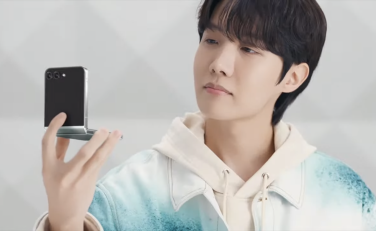 BTS V's handsome visuals on full display for 'Samsung Unpacked