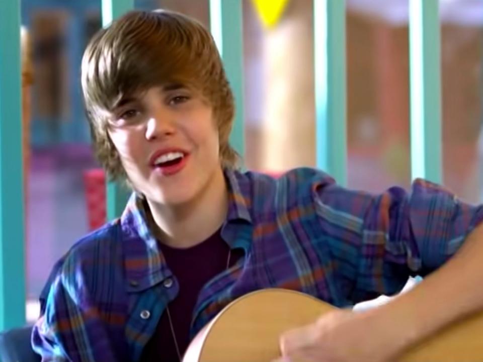 justin bieber one less lonely girl