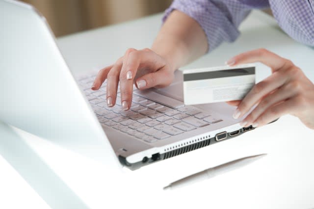 One in twenty Tesco Bank customers locked out of online banking for second day running as IT glitch strikes